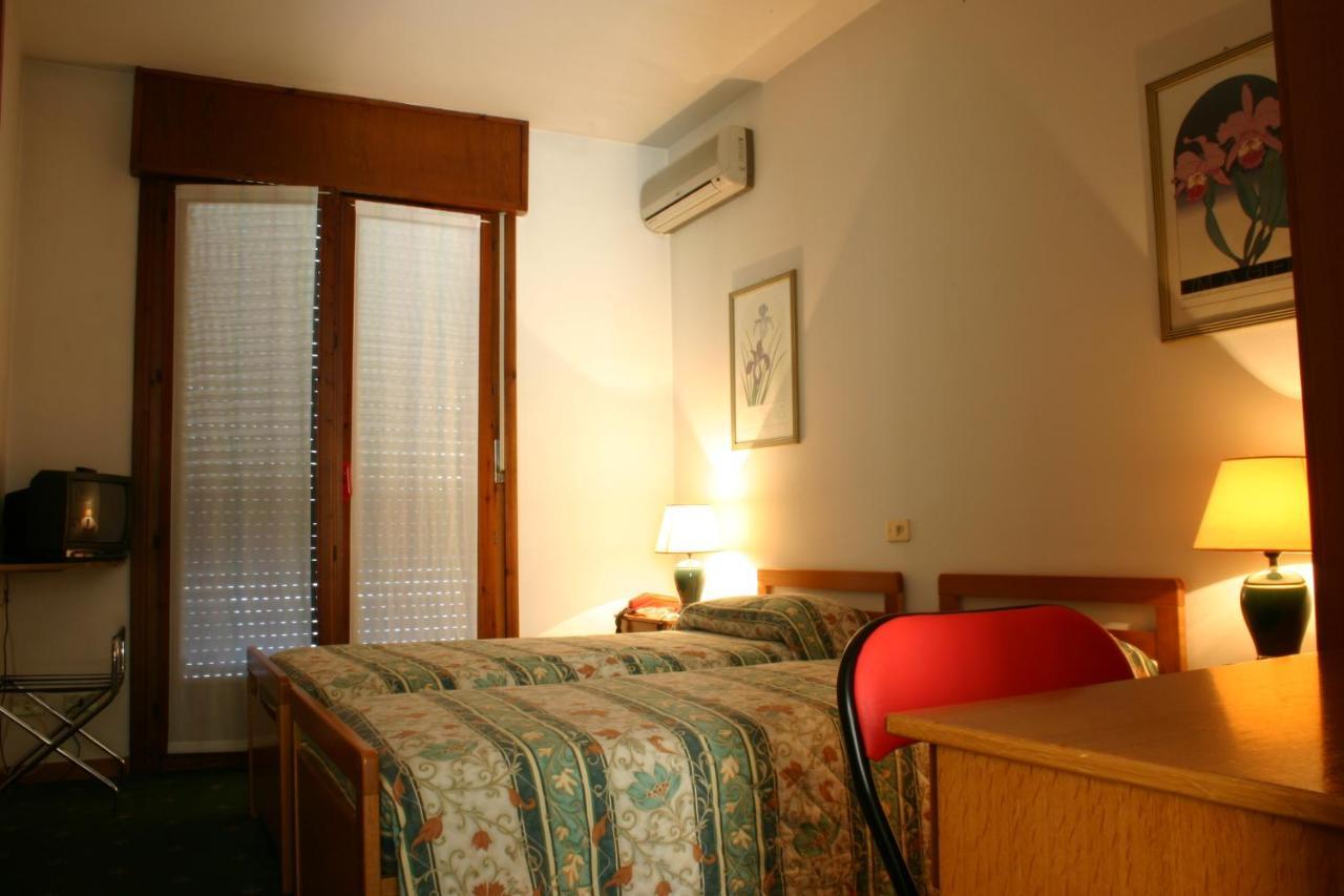 Hotel Rizzi Monticello Conte Otto Exterior foto